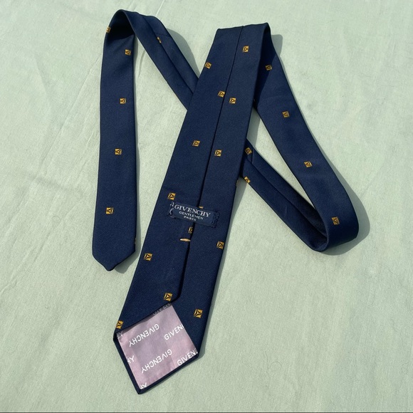 Vintage Givenchy Neck Tie - Picture 4 of 7